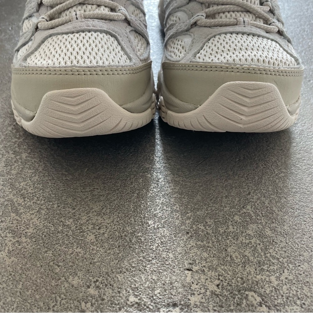 Merrell Moab 3 Mid Light Gray Hiking Booties in Oyster - Picture 9 of 11